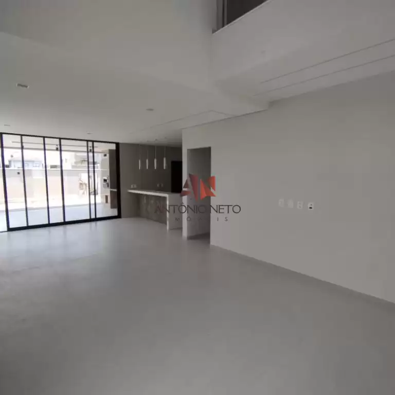 Imóvel em Cidade Alpha