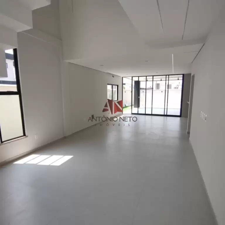 Imóvel em Cidade Alpha